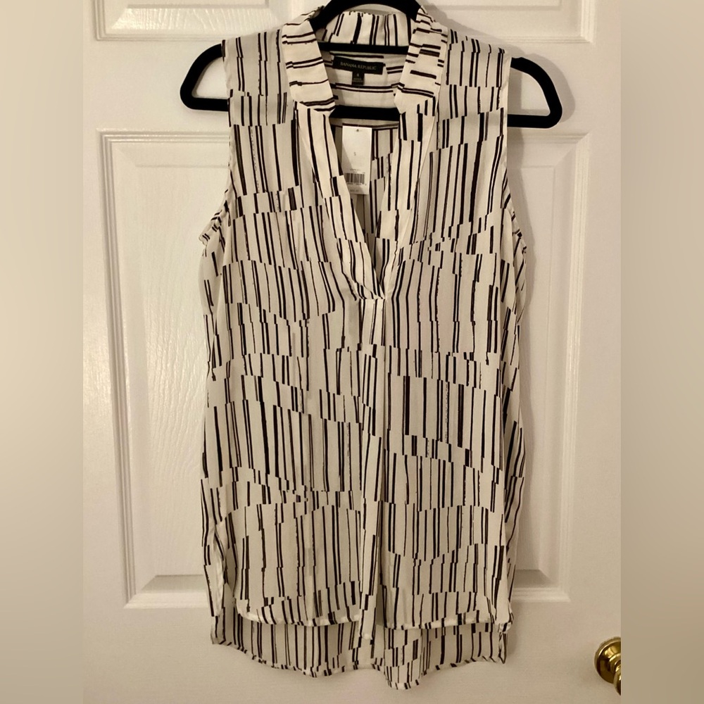 Banana Republic Black and White Graphic Blouse with Mandarin Collar